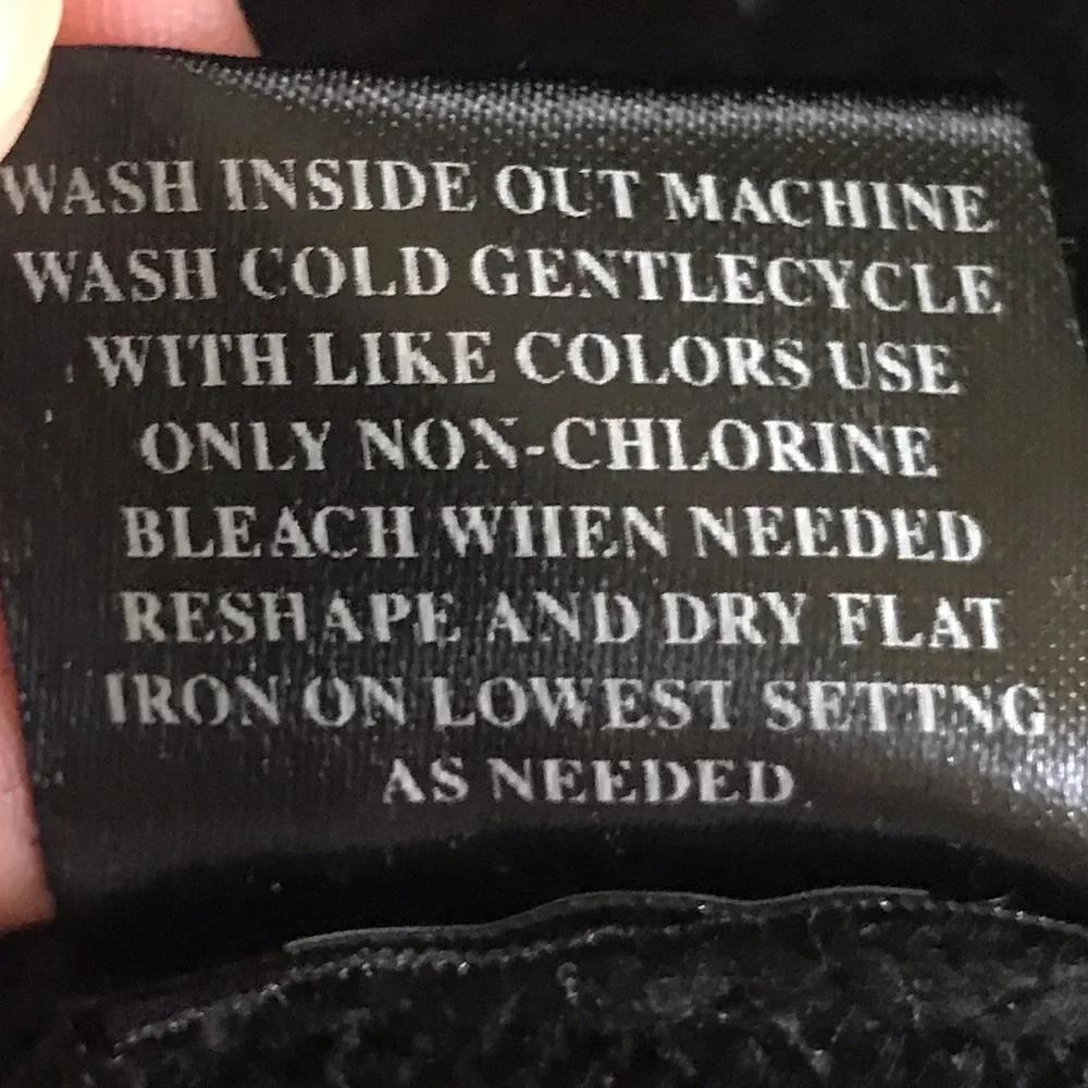 Como Black Sweater